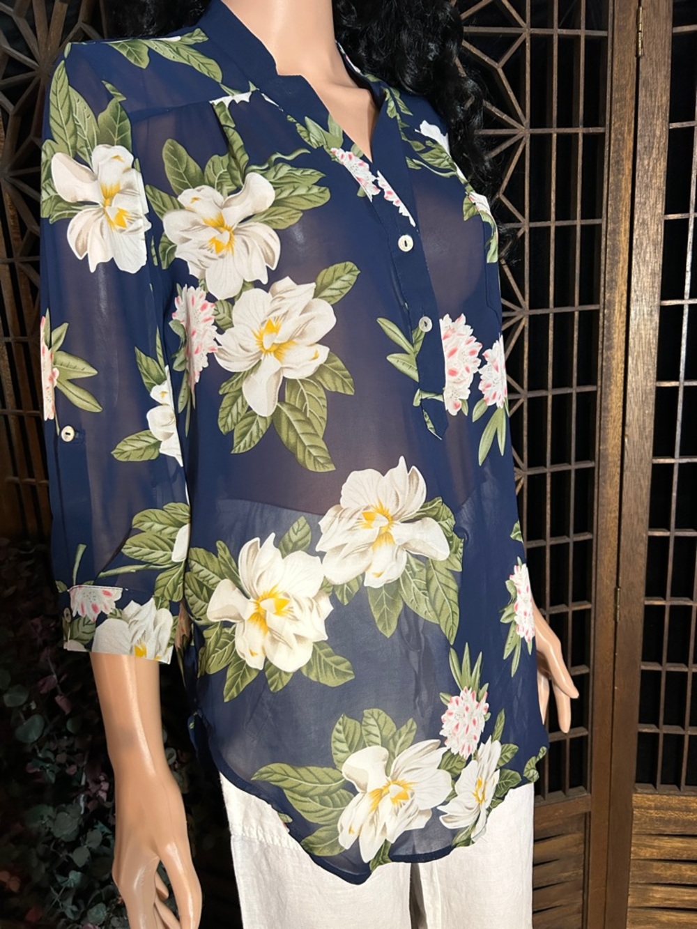 DNE COUTURE SHEER FLIRAL NAVY BLOUSE M
